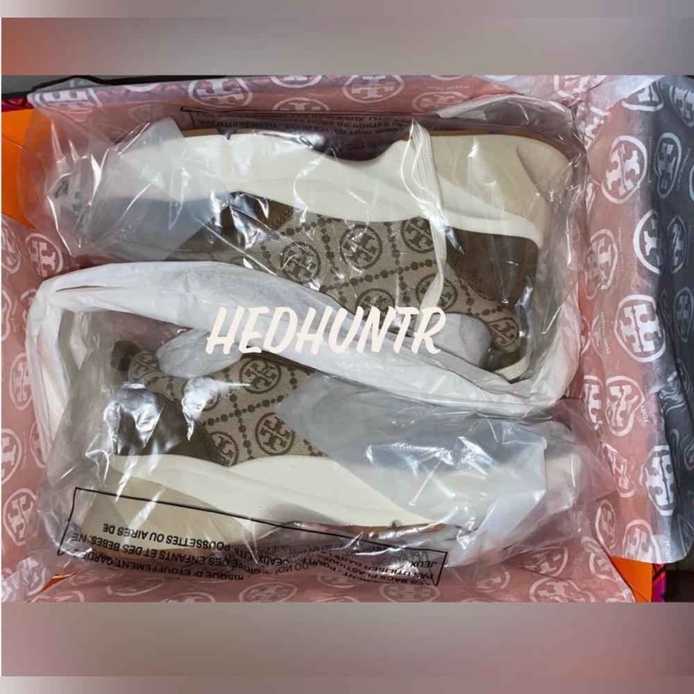 🎉HP🎉New! Tory Burch Good Luck Monogram Suede Sneakers- Hazel Size 8.5M👟 - Picture 5 of 9